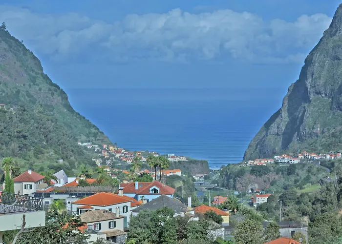 Terrace View House (Cantinho das Feiteiras)